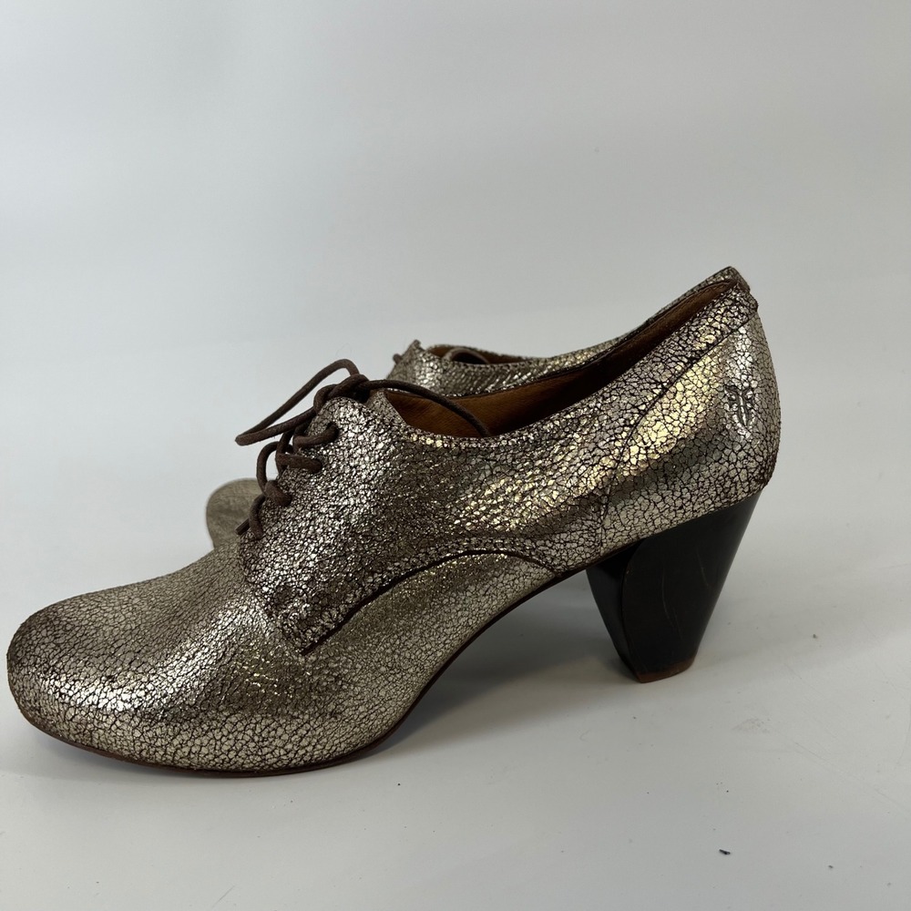 Frye Lisa Oxford Metallic Gold Crackle Leather Lace Up Heels 73046 Size 9M - Picture 3 of 9